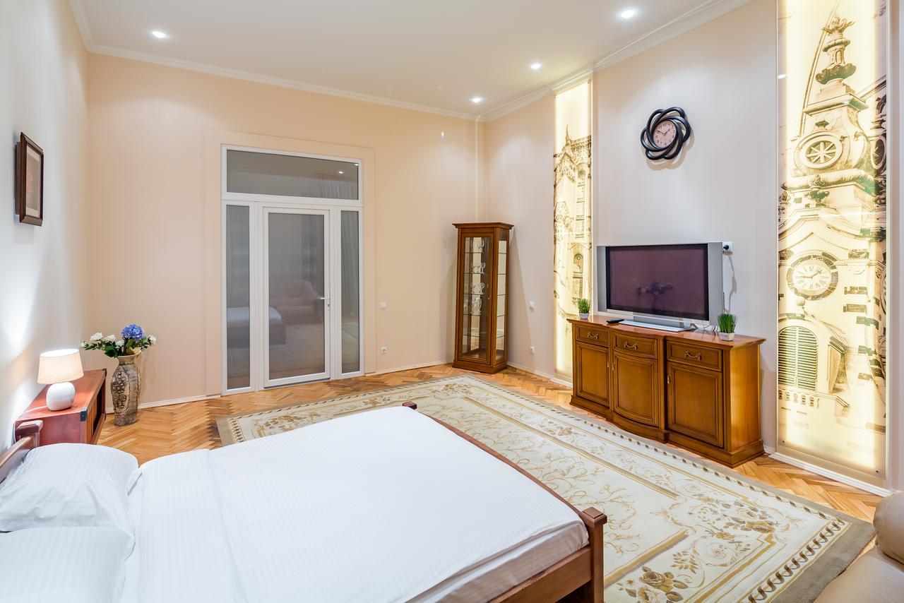 Apartments Alfa Kostyushka 5 Lviv Buitenkant foto