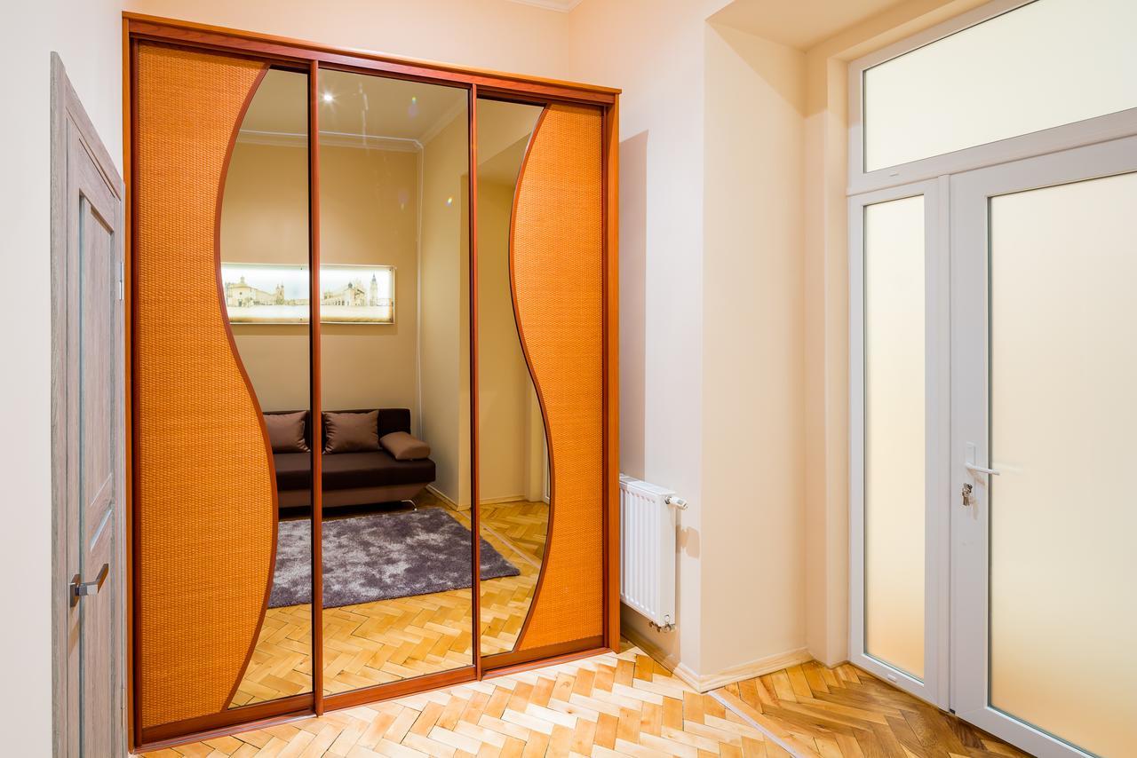 Apartments Alfa Kostyushka 5 Lviv Buitenkant foto